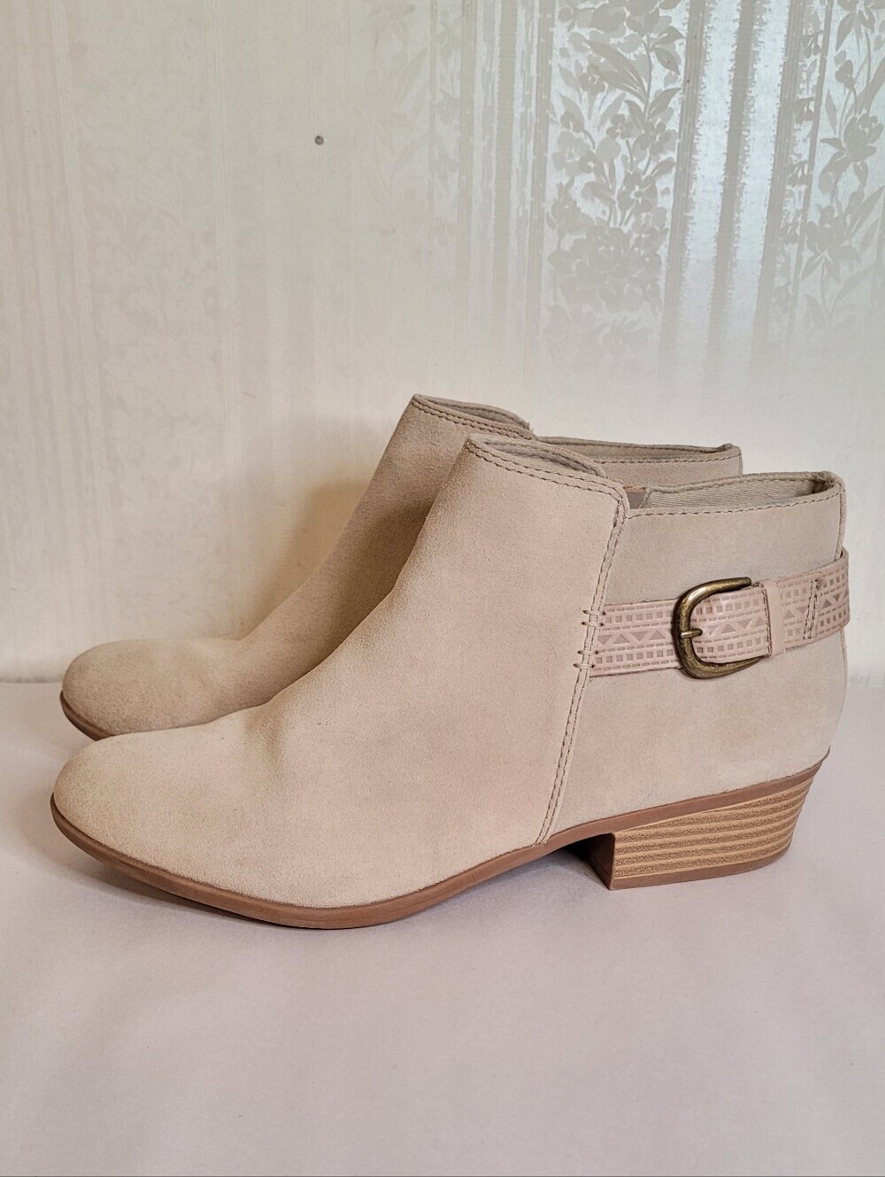 Clarks Addiy Kara Suede Ankle Boots Size 11 - Picture 6 of 9